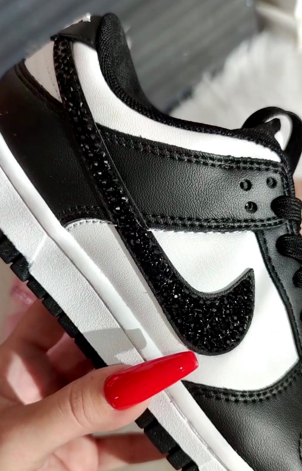 Nike Dunk Low Panda con brillantini neri