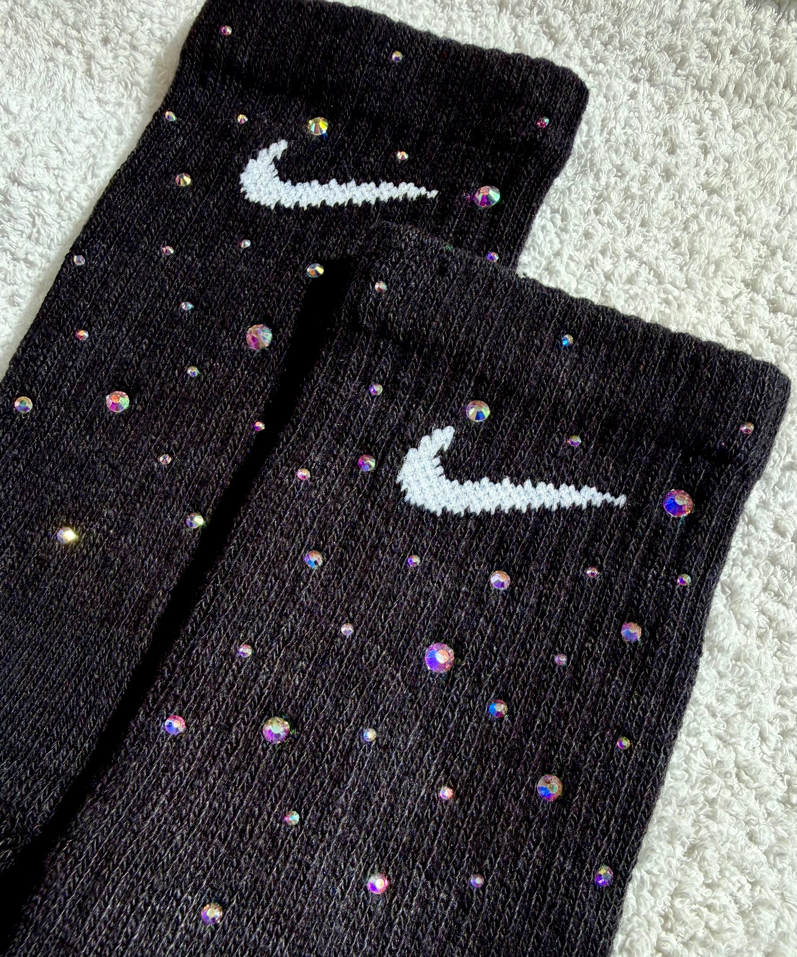 Calzini Nike neri personalizzati con brillantini crystal ab cangianti