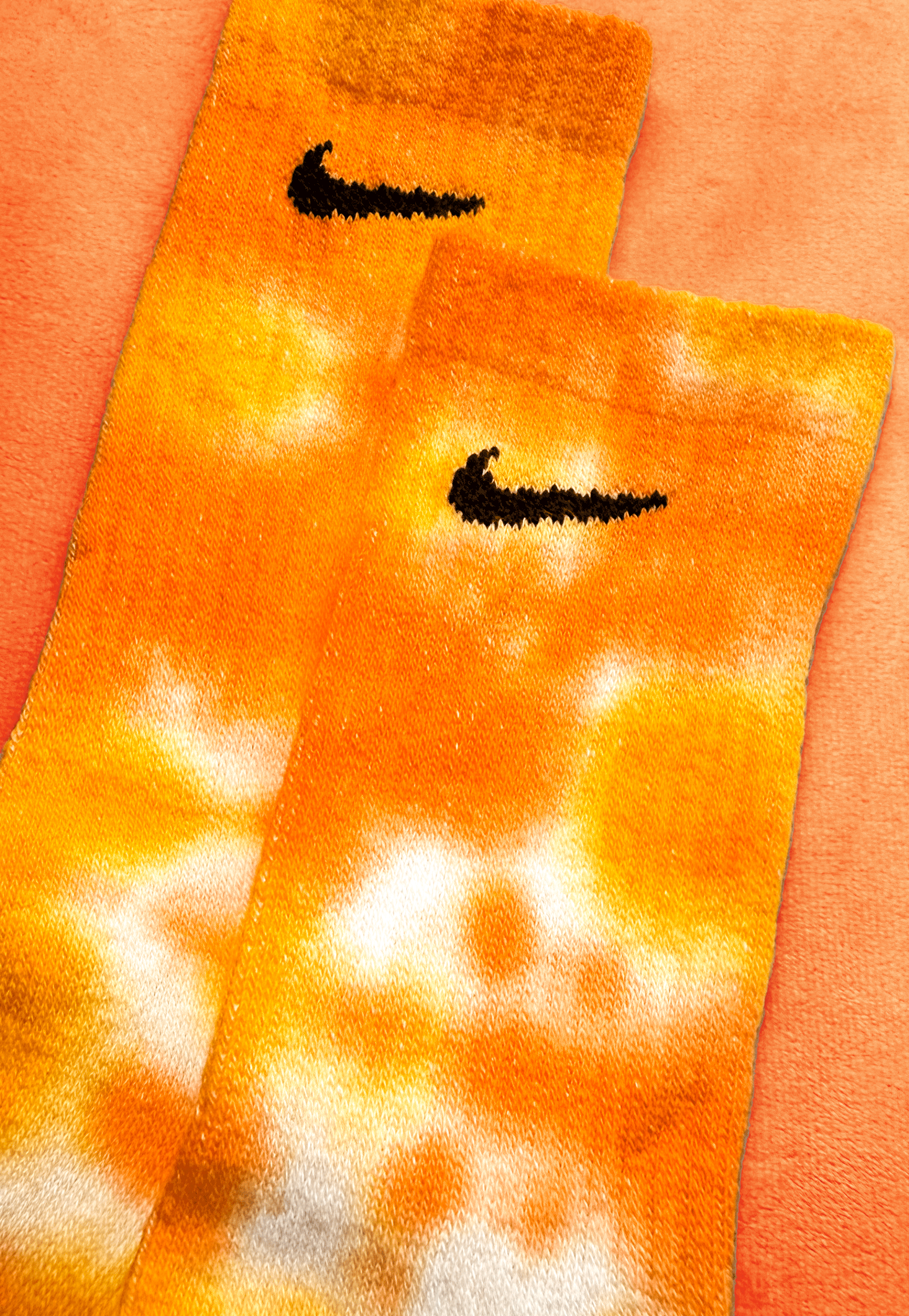Calzini Nike Tie Dye personalizzati - colorazione arancione
