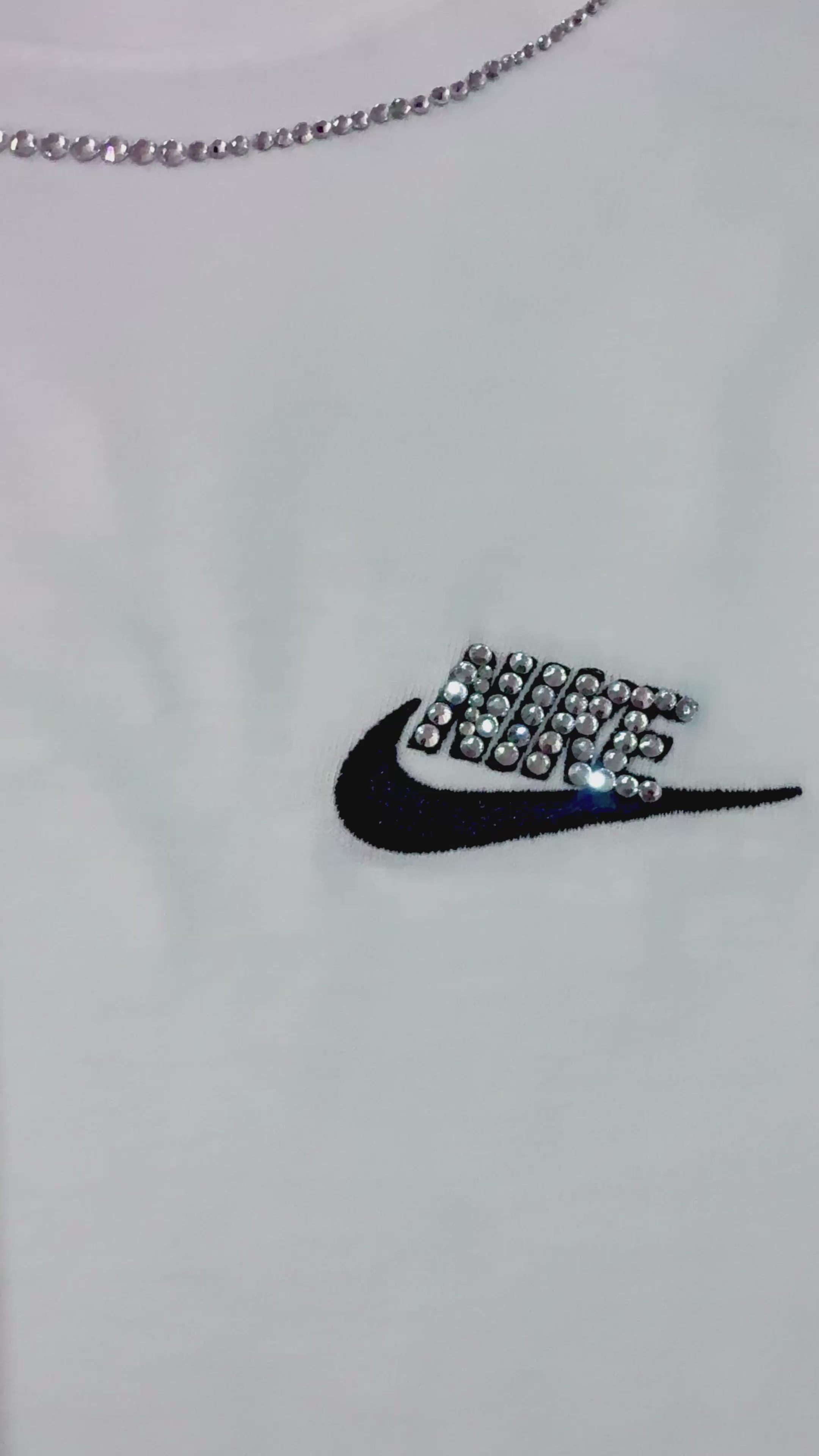 T-Shirt Nike Diamond - Collier Swoosh